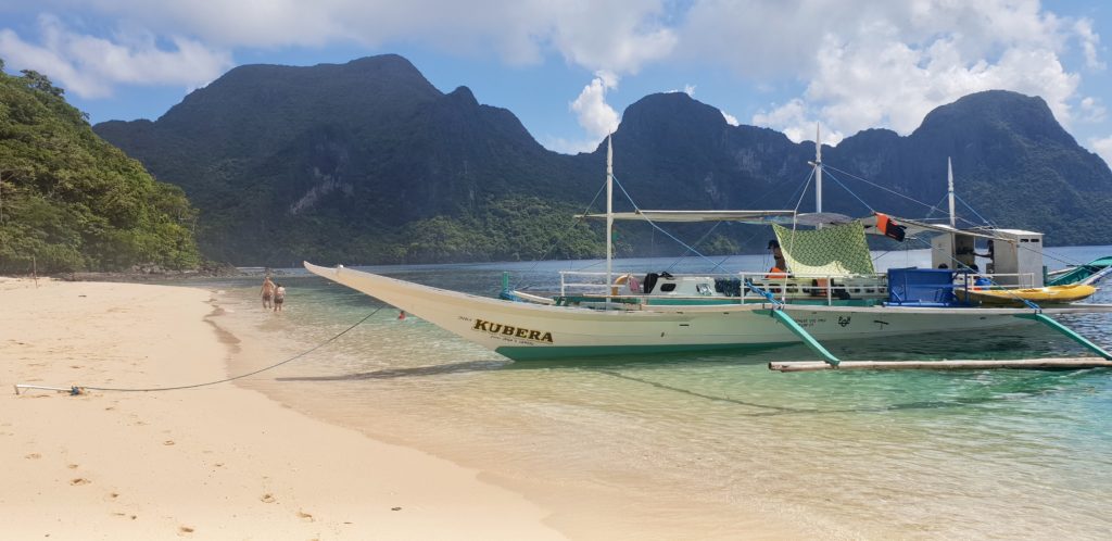 boat at palawan