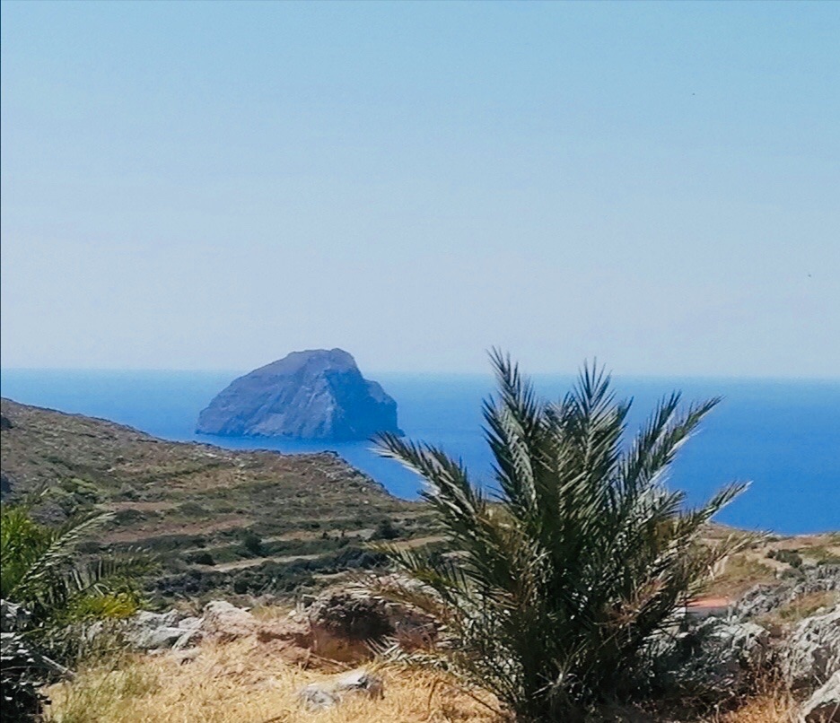 Κύθηρα- Χύτρα βραχονησίδα